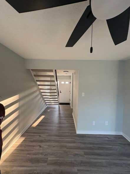 Building Photo - 3675 Sylvan Ln