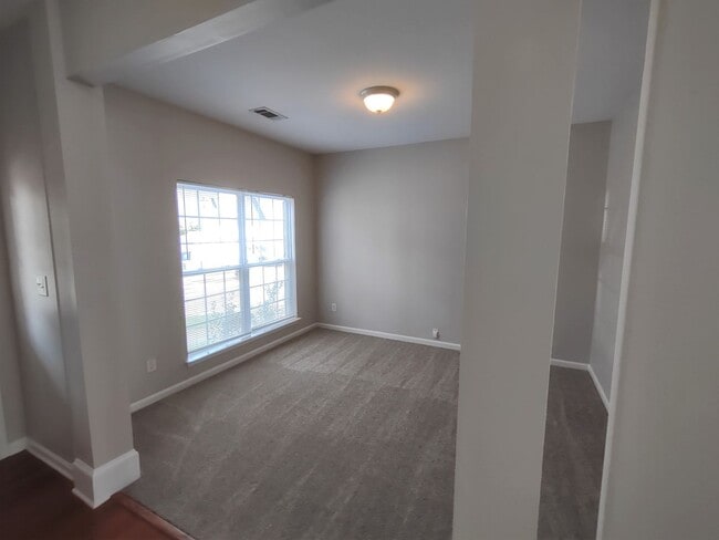 Building Photo - Beautiful Home located in the McCoy Crossing Community!