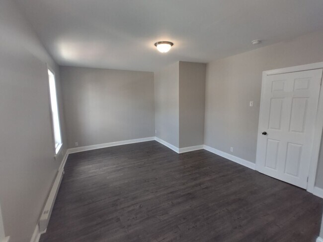 Building Photo - Spacious West Philly Home
