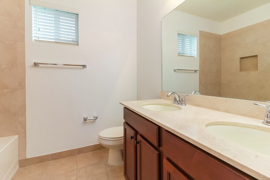 Building Photo - 4782 Foxtail Palm Ct