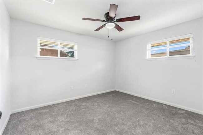 Building Photo - 426 Pine St