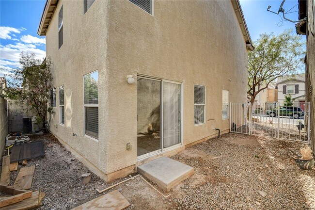 Building Photo - 7248 Forefather St