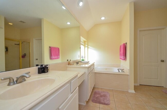 Building Photo - 6314 Columbia Falls Ln