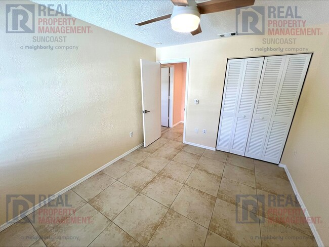 Building Photo - 631 N Orange Ave