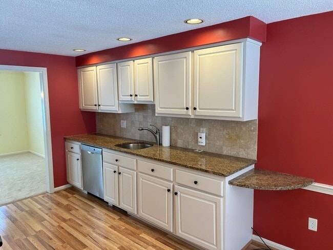 Building Photo - 14 Stony Brook Ln