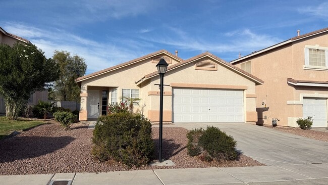 Building Photo - 8840 Spinning Wheel Ave