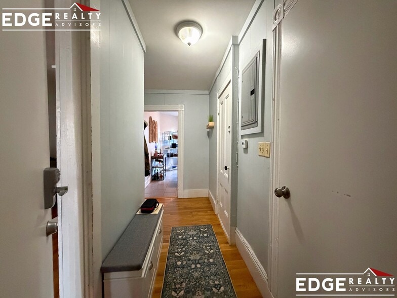 Building Photo - 471 Cambridge St