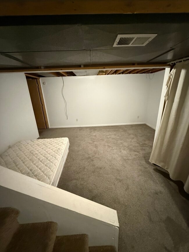 Building Photo - 6668 Fairway Cir