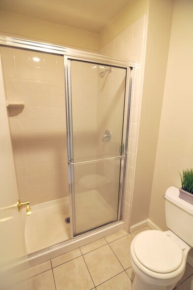 Building Photo - 3323 Caminito Eastbluff