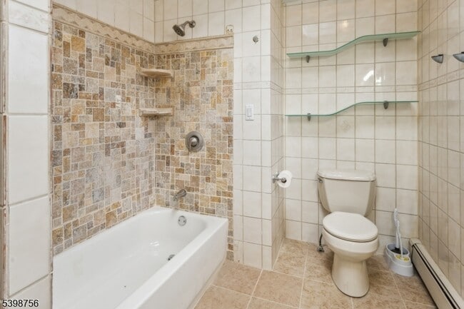 Building Photo - 374 Boyden Ave