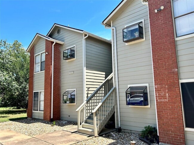 Building Photo - 9509 Kempler Dr