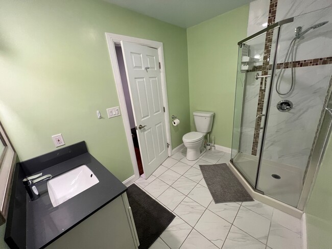 Building Photo - 825 Geneva Ave