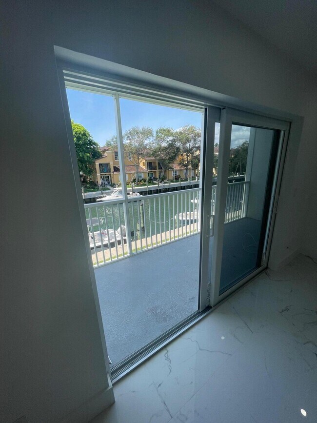 Building Photo - 120 Lehane Terrace