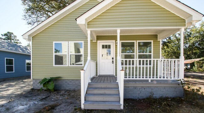 Building Photo - ?Move-In Special: $300 Off First Month if You Move by Feb 28, 2026!