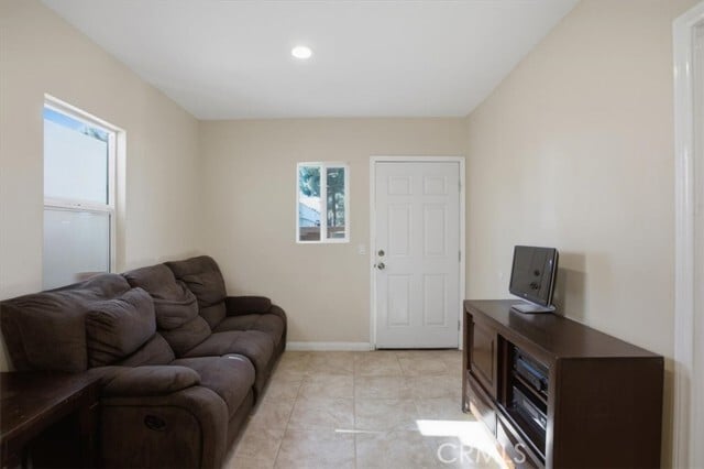 Building Photo - 7542 White Oak Ave