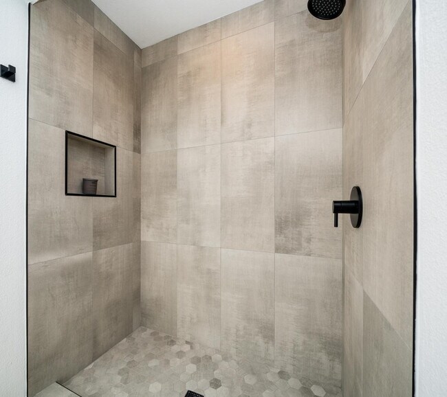 Building Photo - 14044 N Cameo Dr
