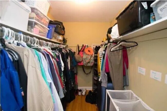 Building Photo - 4204 Maplewood Ct