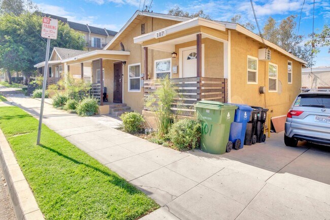 Building Photo - Bungalow style apartment on a quiet property is now available!