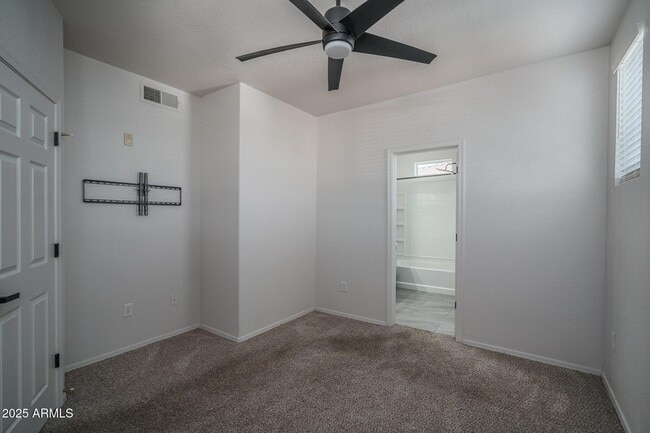 Building Photo - 18250 N Cave Creek Rd