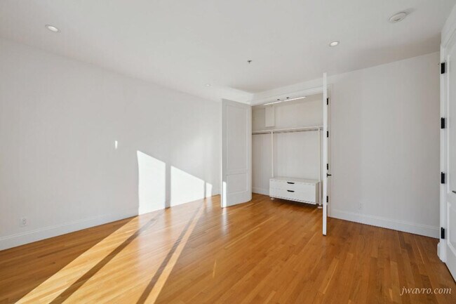 Building Photo - 641 Natoma St