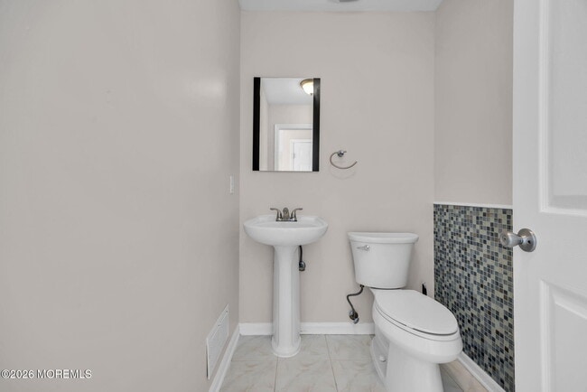 Building Photo - 86 Heron Ct