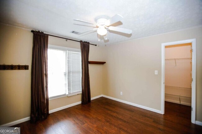 Building Photo - 435 Chandler Ct