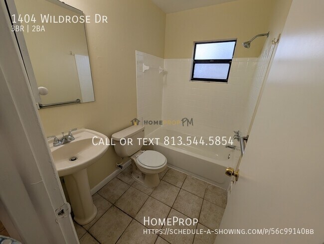 Building Photo - 1404 Wildrose Dr