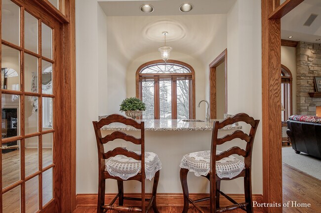 Building Photo - 1115 Bridgeview Ln