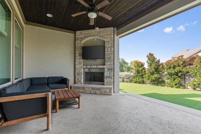 Building Photo - 201 Barefoot Park Ln