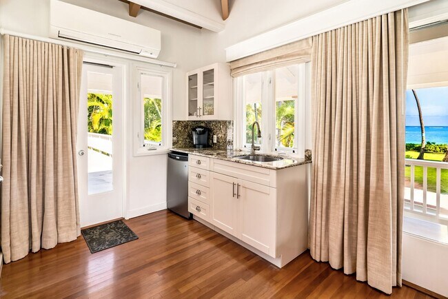 Building Photo - Fully Furnished Home in the Heart of Lanikai