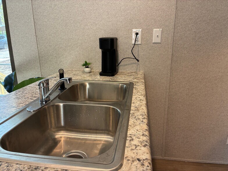 Building Photo - 5223 Chicory Cir