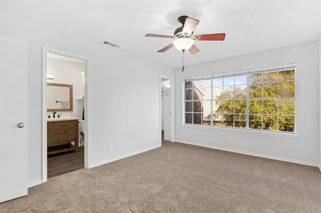 Building Photo - 3550 Country Square Dr