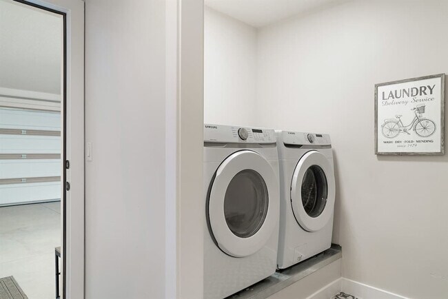 Building Photo - 3273 2530 S