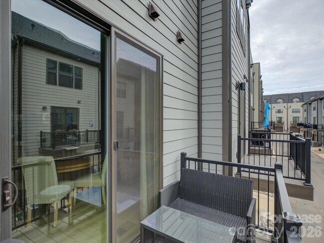 Building Photo - 6112 Station Crossing Ave