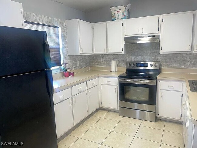 Building Photo - 18553 Bartow Blvd