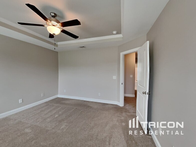 Building Photo - 516 Holden Forest Dr