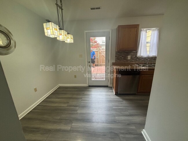 Building Photo - 12714 Woodside Ln