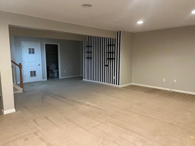 Building Photo - 13 Arden Ct