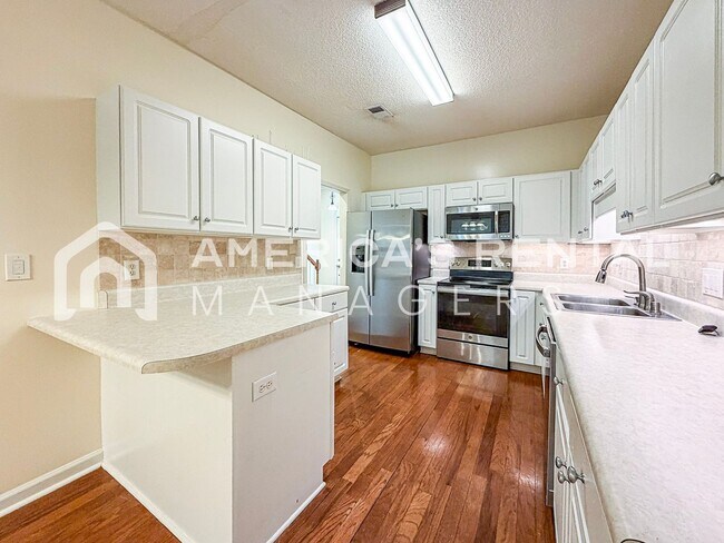 Building Photo - 1713 Savannah Park Ln