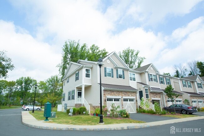 Building Photo - 101 Pearce Ln