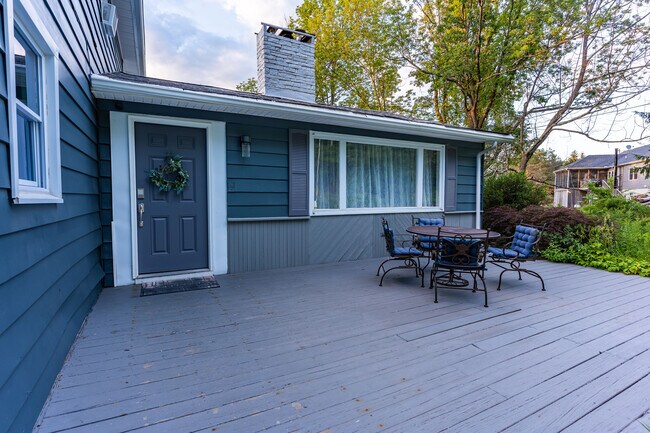 Building Photo - 173 Mountainview Rd