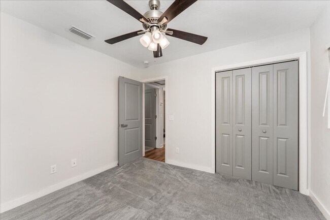 Building Photo - 3 Bed / 2 Bath in Levy Park