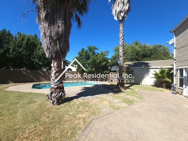 Building Photo - 10172 Sheffield Oak Way