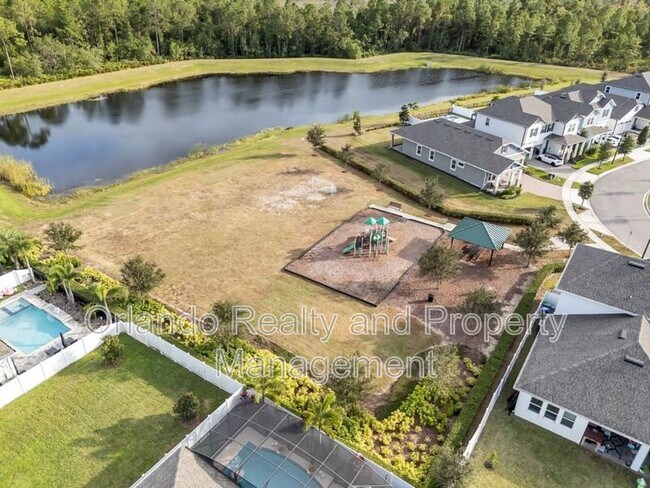 Building Photo - 15155 Mayberry Dr