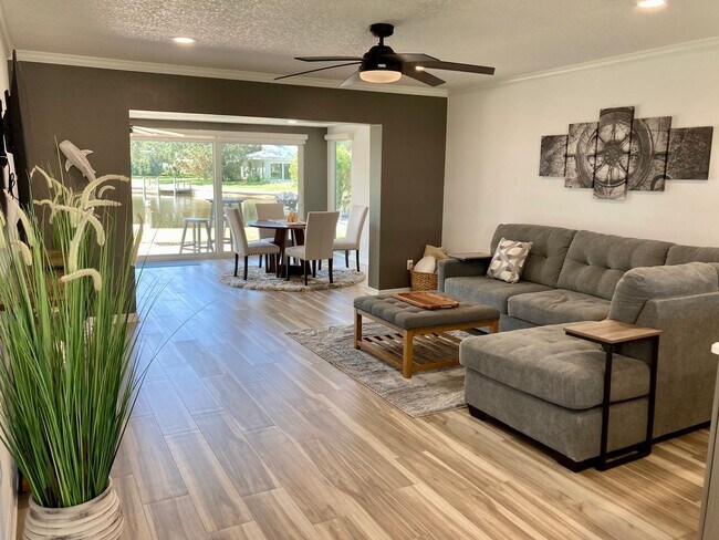 Building Photo - Completely remodeled waterfront condo!