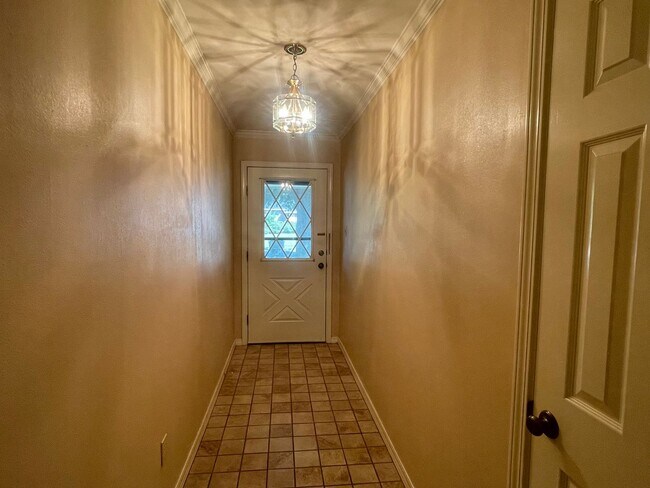 Building Photo - Must See! Welcoming Home In Greenacres Place!