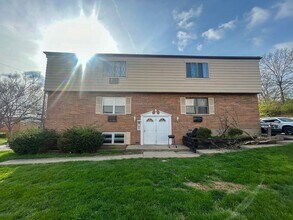 Building Photo - 5845 Shadymist Ln