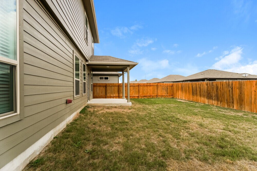 Building Photo - 2465 McCrae