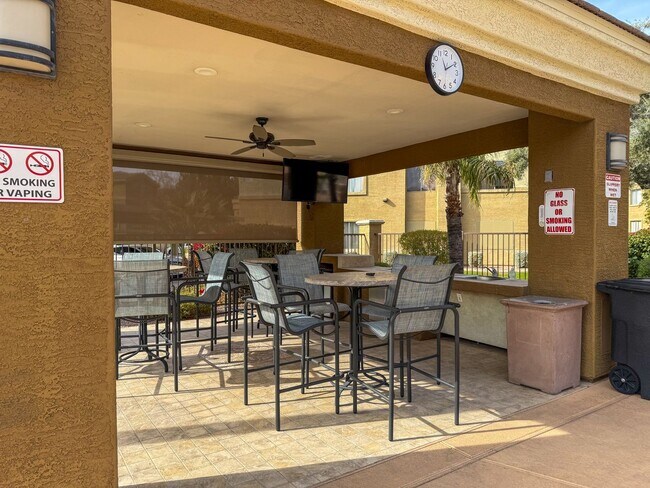 Building Photo - Cave Creek rd 2bd 2bath Condo