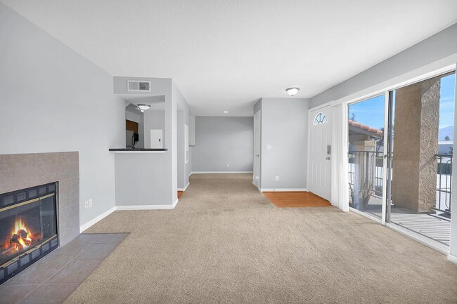 Building Photo - Unit 202